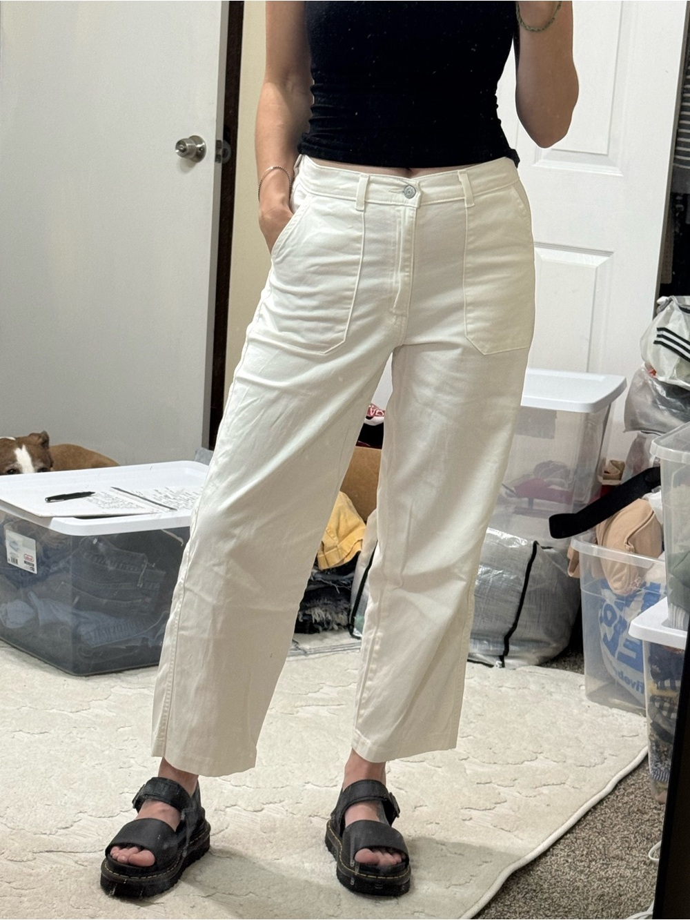 Levi’s white cropped wide leg utility pants, size 29
